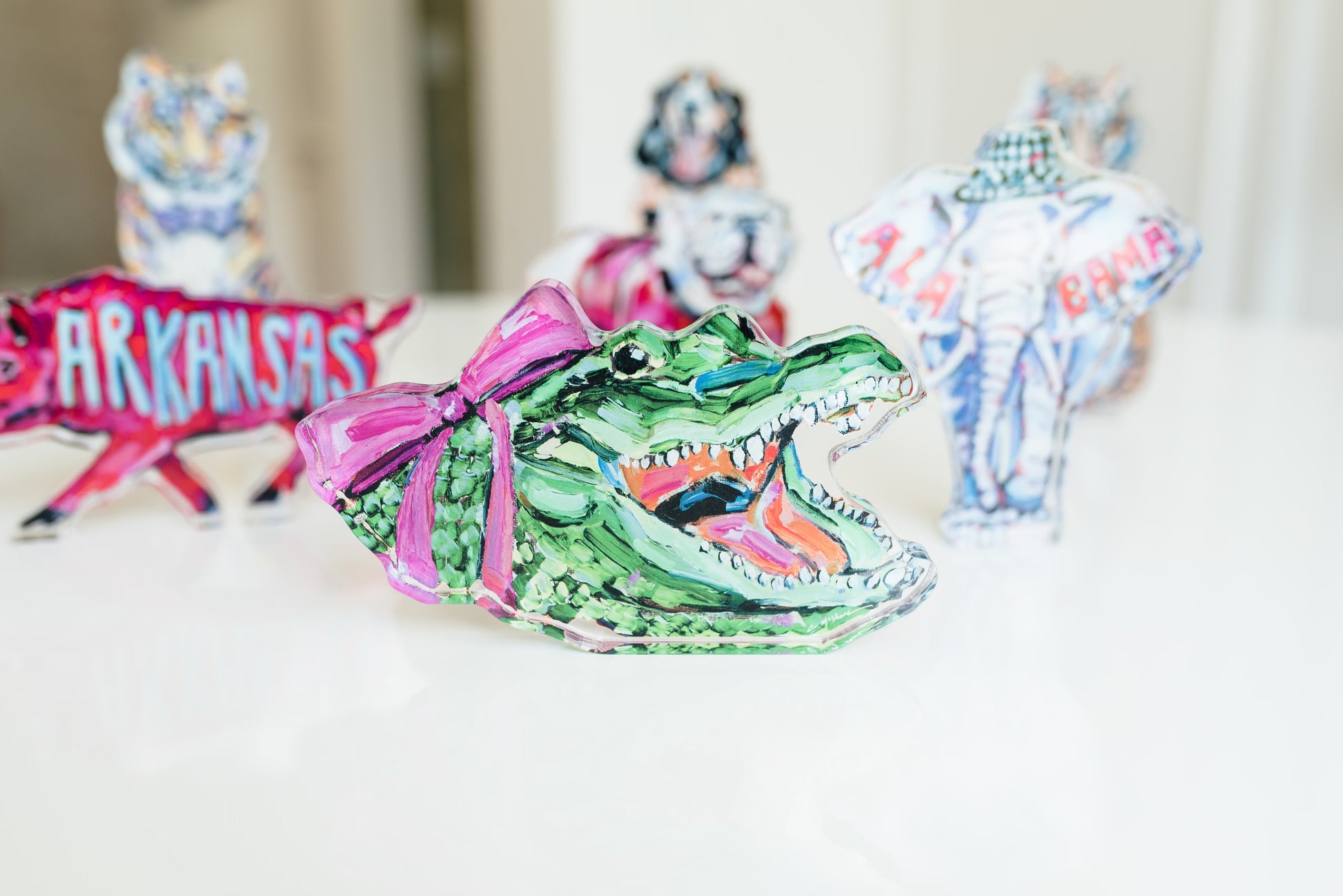 An acrylic tabletop of an alligator gator for Florida University college gameday or alumni gifts.