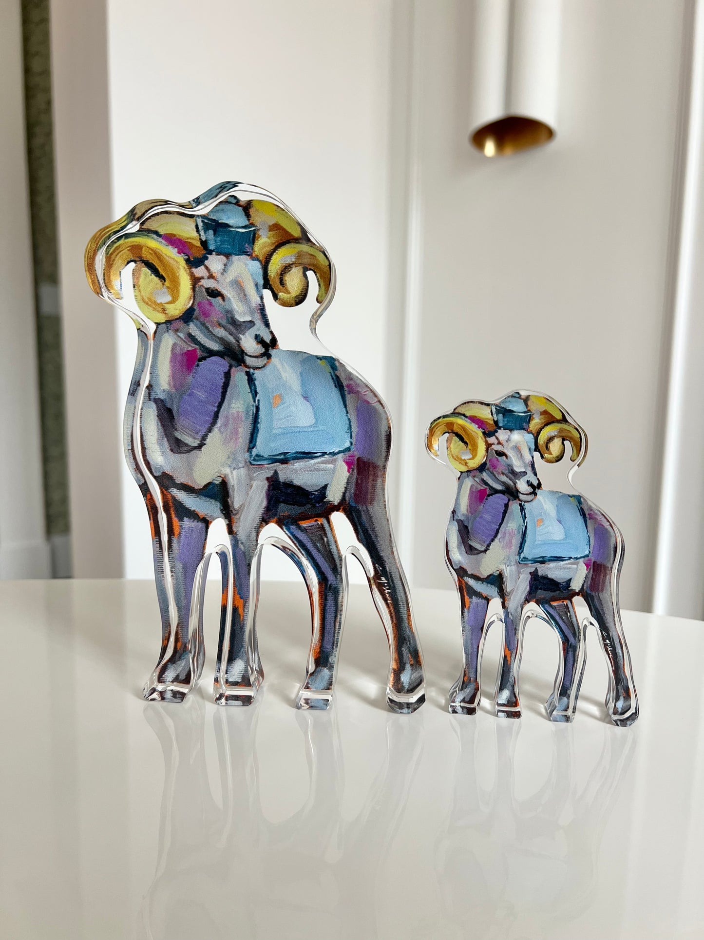 An acrylic tabletop of a North Carolina Rameses Tar Heel for college gameday or alumni gifts.