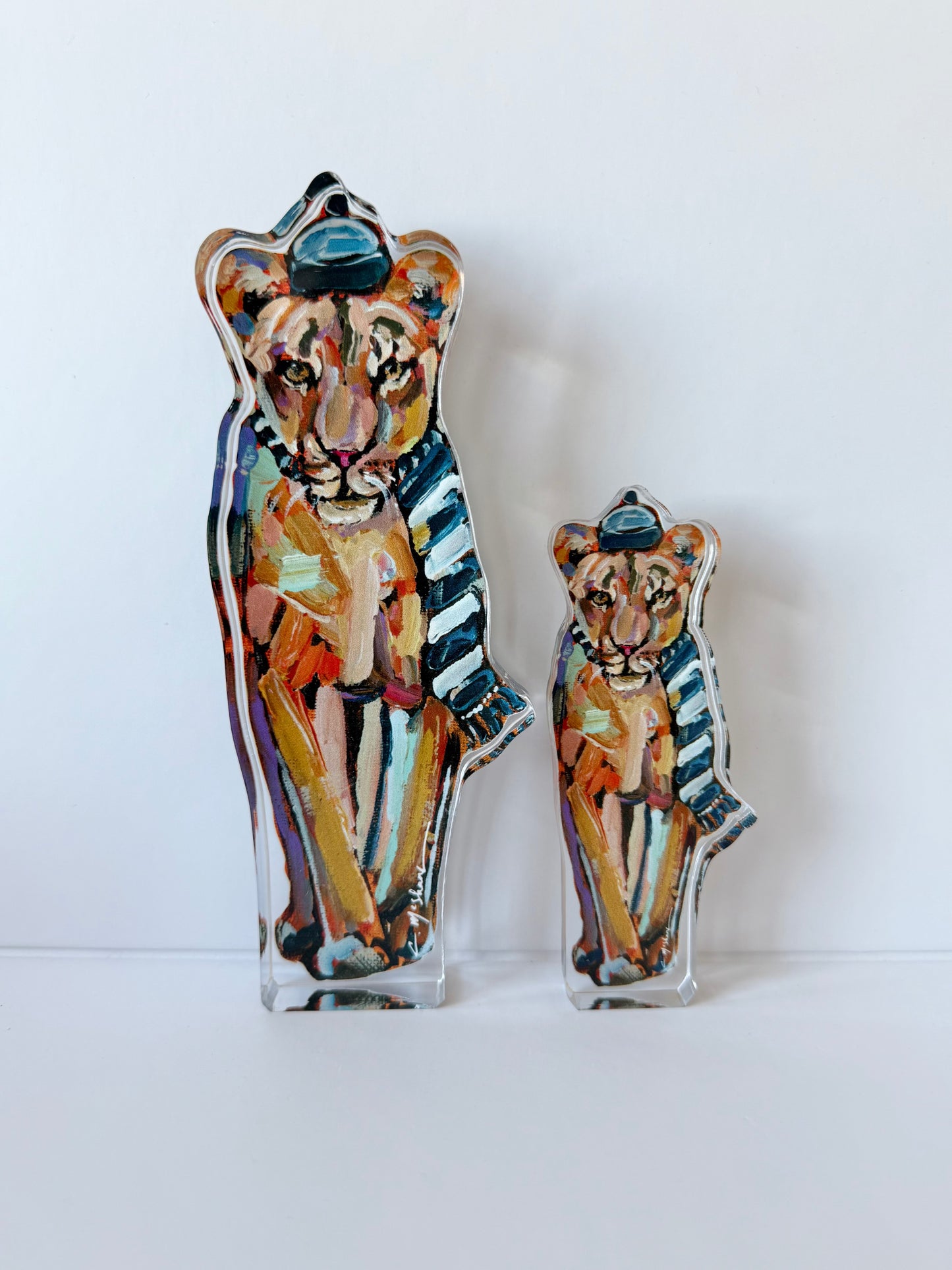 "Lion" acrylic WHOLESALE